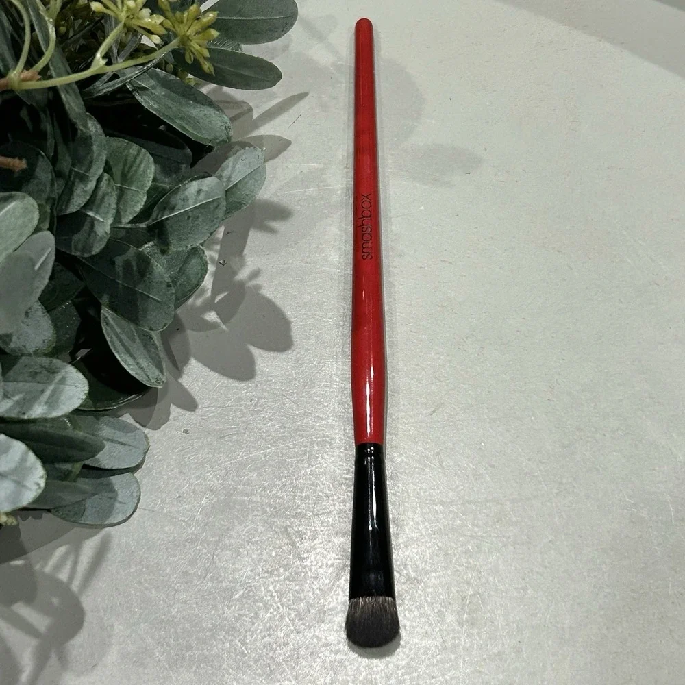 SMASHBOX‎ Travel Smudger Brush Red Handle MakeUp Brush NEW